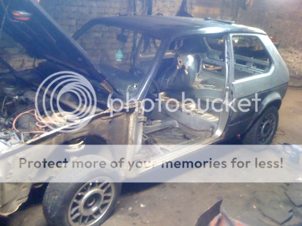 http://i971.photobucket.com/albums/ae192/Mk1Trinket/Mk1%20Golf%20gti%20special/IMG_0479.jpg