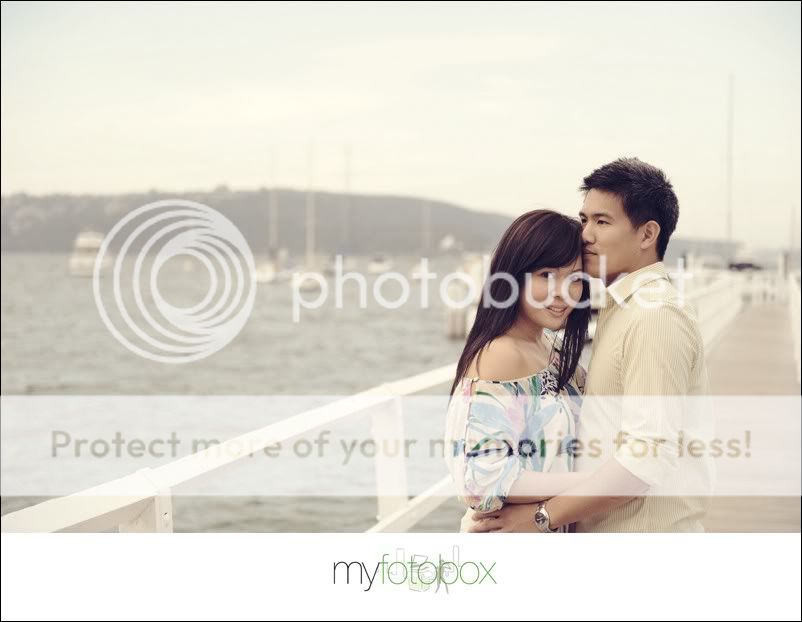 Candid portrait photography by Nim Luong for myfotobox.com.au (c) myfotobox2010 photography portrait