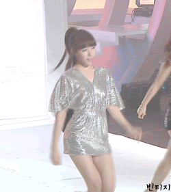 tiffany_catwalk_action.gif